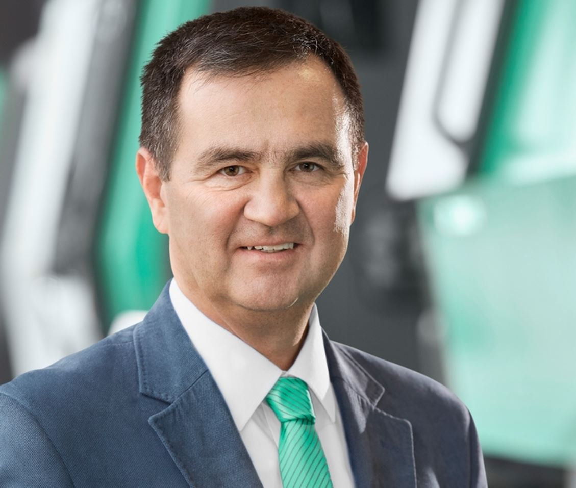 ARBURG İlkbaharda Yeni Bir Hybrid Jubile Makinası ile Süpriz Yaptı.